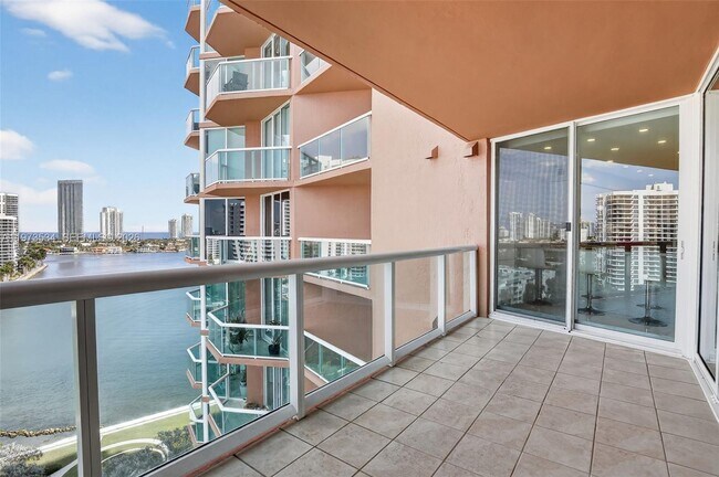 3370 Hidden Bay Dr Unit 1501