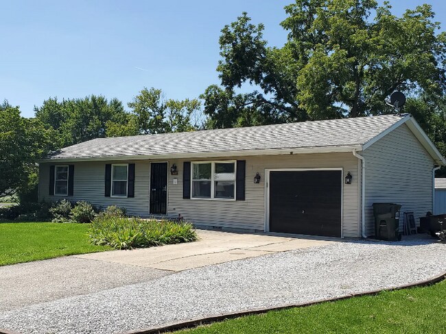 Photo - 807 S Walnut St