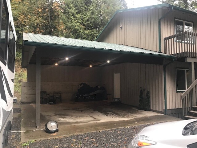 Photo - 18730 Yew Way Unit B