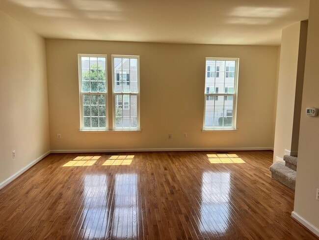2012 Elm Tree Ct