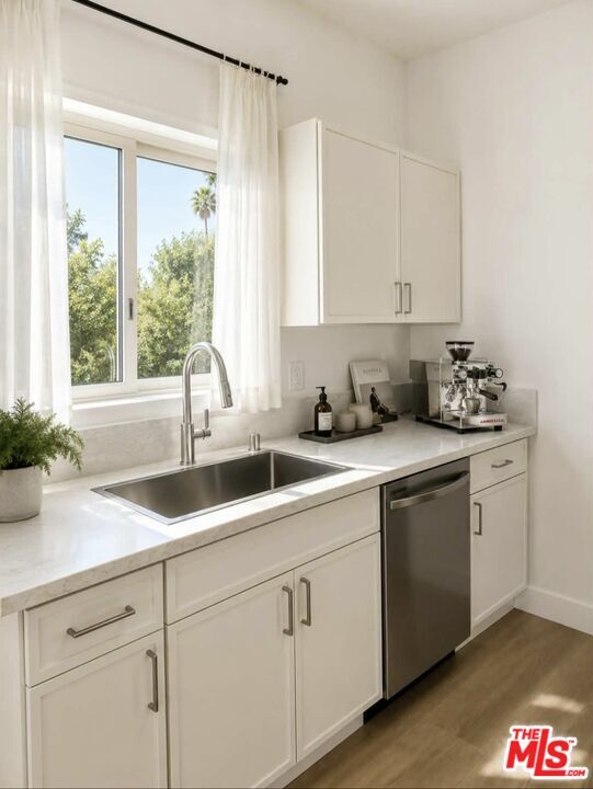 Photo - 1445 N Mariposa Ave