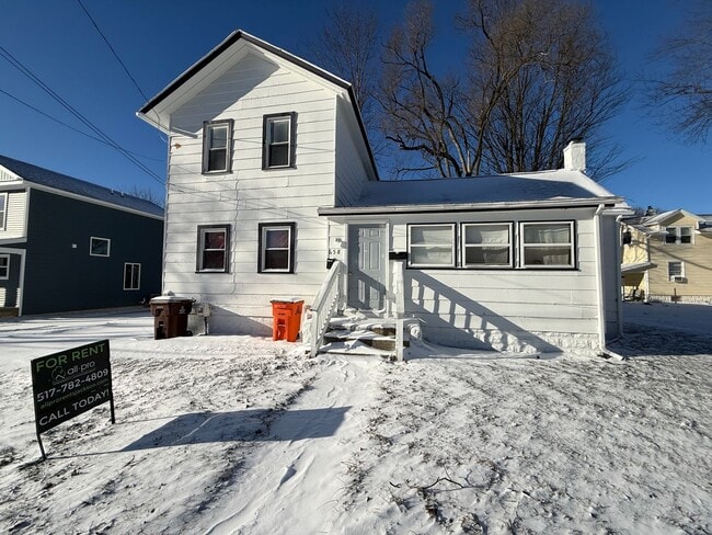 Building Photo - 658 Cooper St Unit Apt #2 - Upper