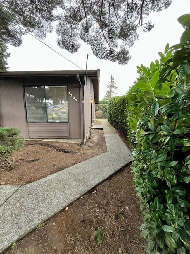 Photo - 1325-1327 Grant St Unidad 1327