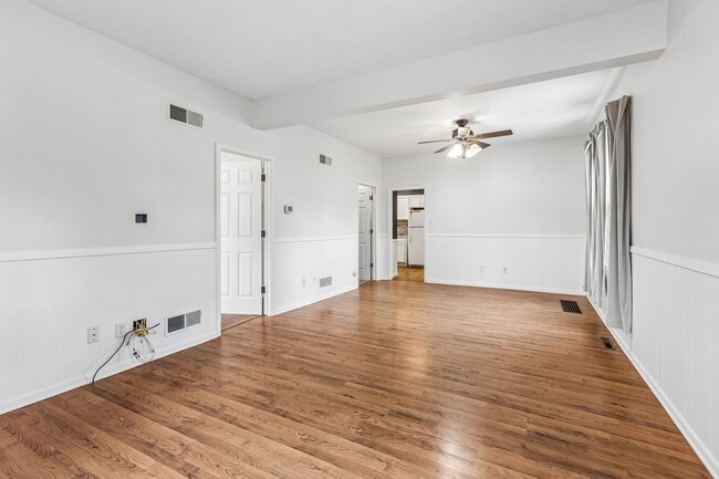 Photo - 3 bedroom in Fremont