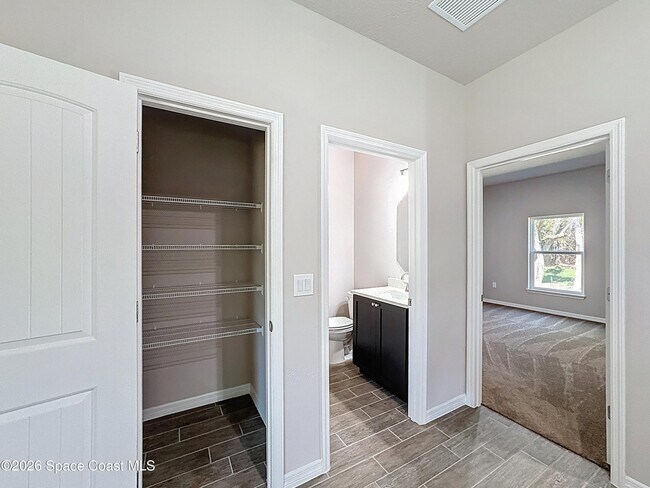 Photo - 528 L M Davey Ln