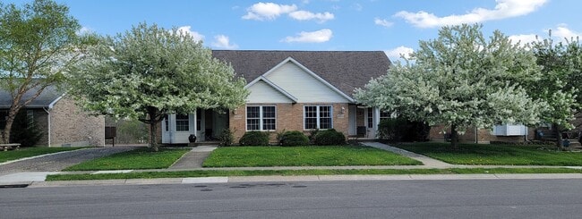 Building Photo - 470 Yale Dr Unit B