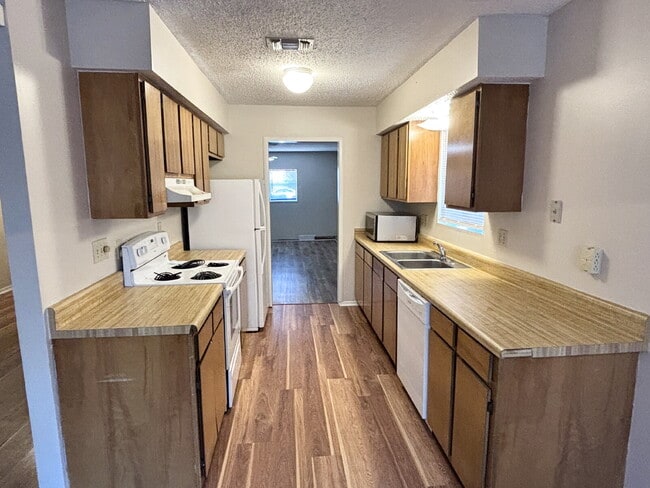 Photo - "Charming 3-Bedroom Home in Mary Esther!"