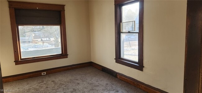 Photo - 48 Eleanor Ave