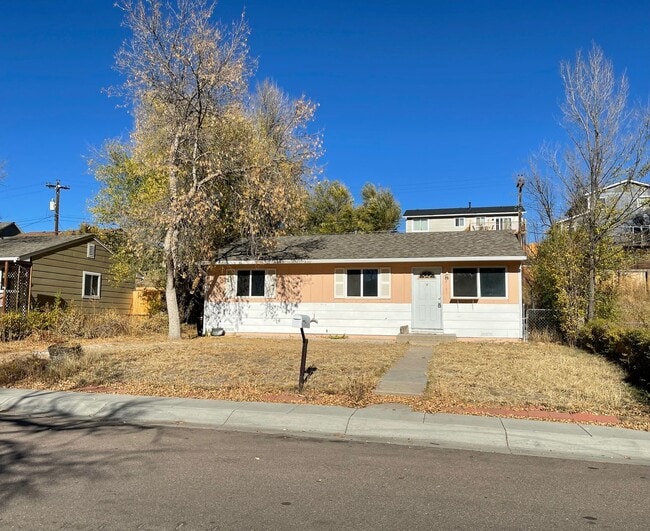 Building Photo - 3 Bedroom/ 1 Bathroom Rancher Close To Fort Carson