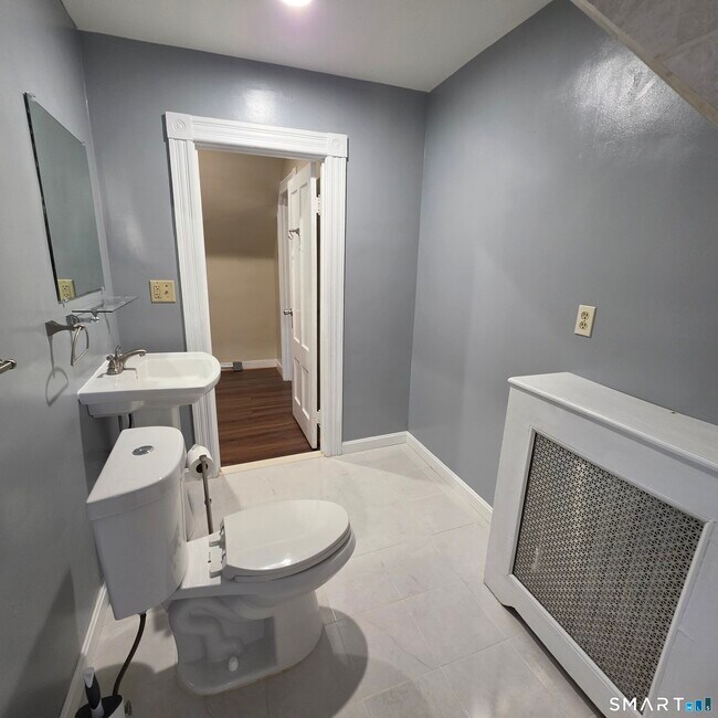 142 Oakland Terrace Unit 3