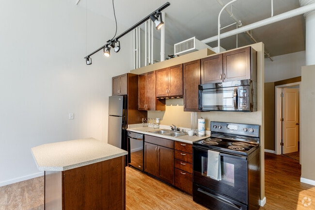 2HAB, 1BA - 770&nbsp;ft² - ReNew on Stout