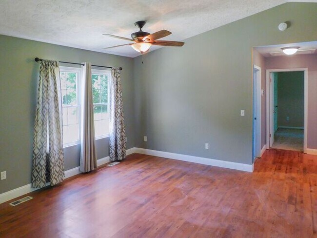 Photo - 327 White Sands Dr