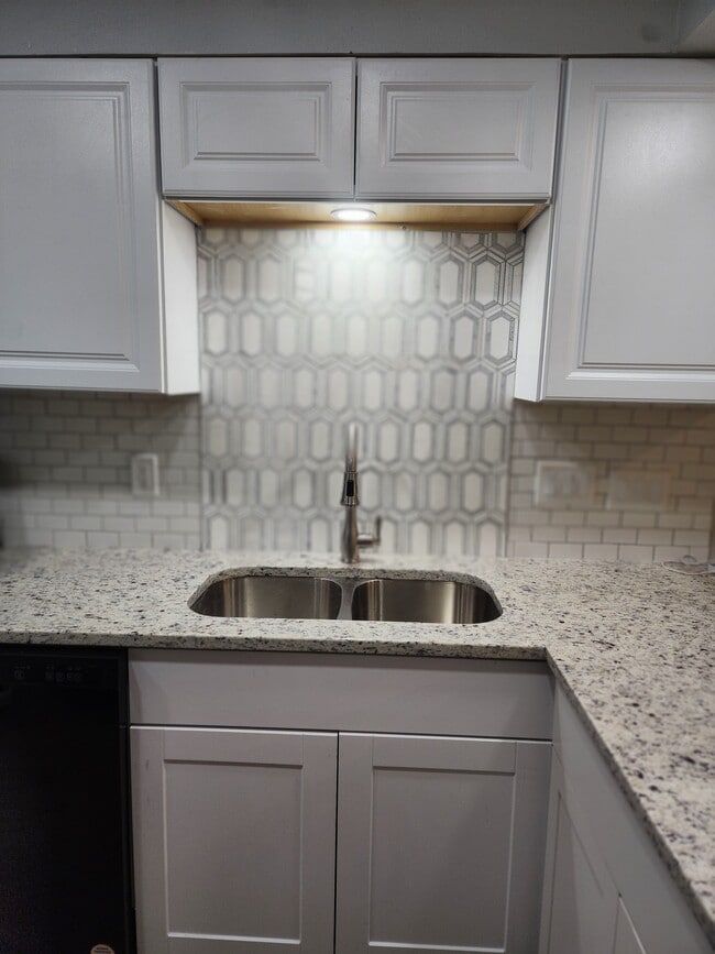 Photo - 502 Nacogdoches