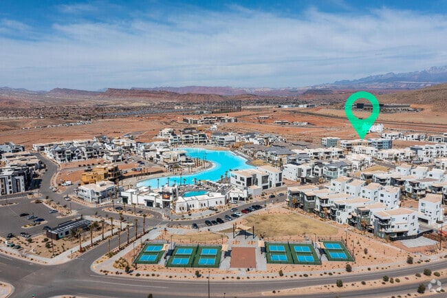 Building Photo - Desert Color Condo