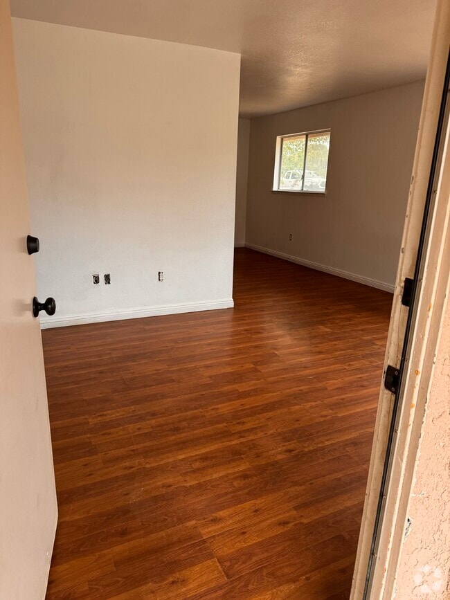 Building Photo - 61538 Valley View Dr Rental