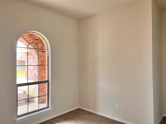 Photo - 422 Greenhaven Dr