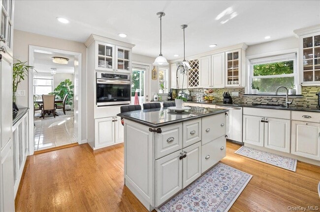 5 Quintard Dr