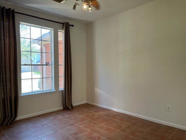 Photo - 4415 Casey Cir