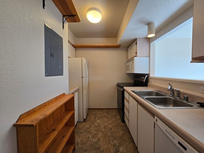 Photo - 2210 Miguel Chavez Rd