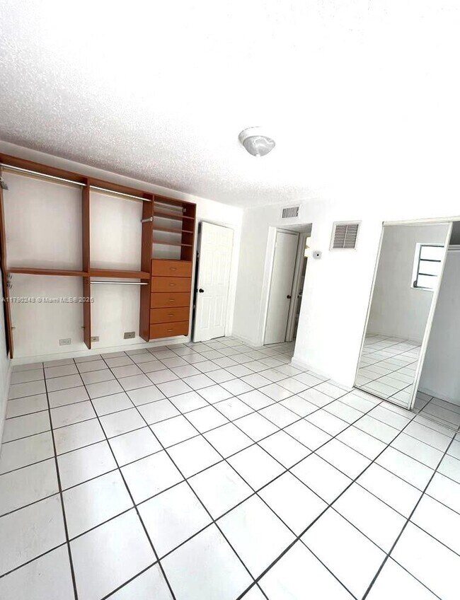 Photo - 1610 NW N River Dr Condo Unit 207
