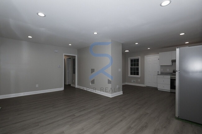 Photo - 157 Polar Rock Dr SW