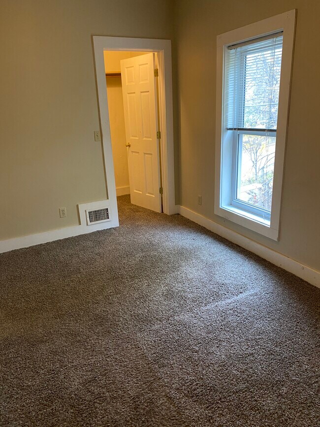 Photo - 16 S 19th Ave E Unit 3