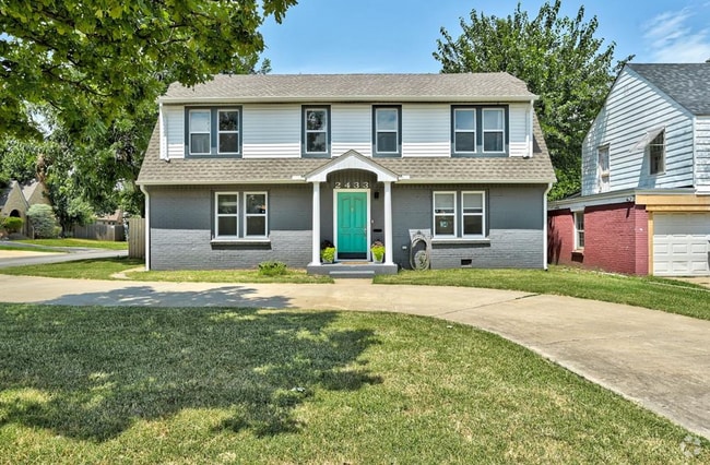 Building Photo - 2433 NW 18th St Rental