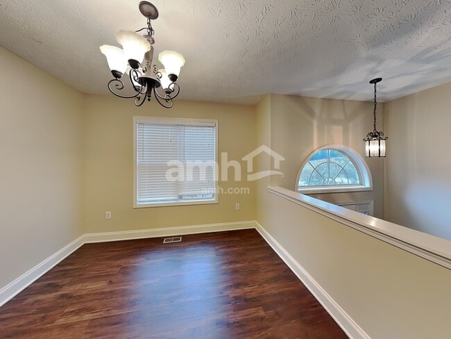 Photo - 3892 Refinement Way