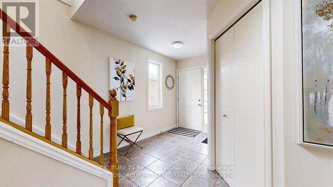 Photo - 1570 Beaverbrook Ave