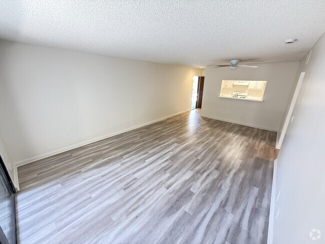 Building Photo - 15020 Burbank Blvd Rental
