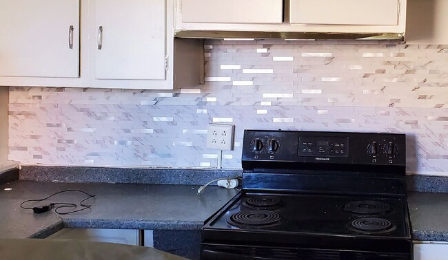 Building Photo - 5500 W Thompson St Unit A Rental