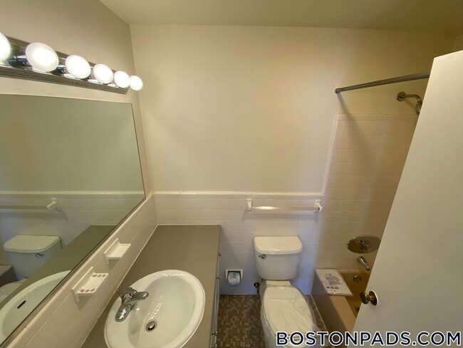 Photo - 8 Captain Parker Arms Unidad 23