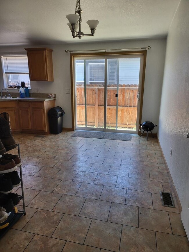 Photo - Look Here! Available 3bd 2ba Home!