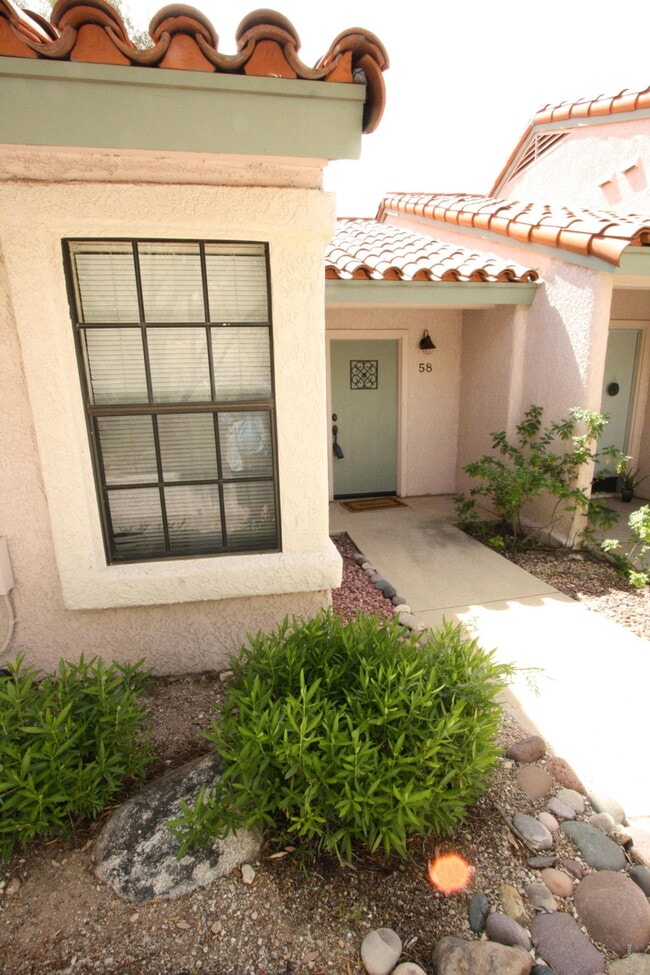 Building Photo - 6445 N Tierra De Las Catalinas Unit 58