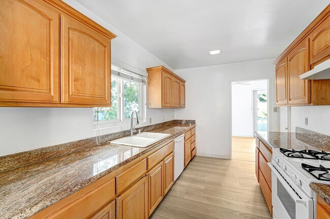 Photo - 1975 S. Beverly Glen, near Rancho Park!