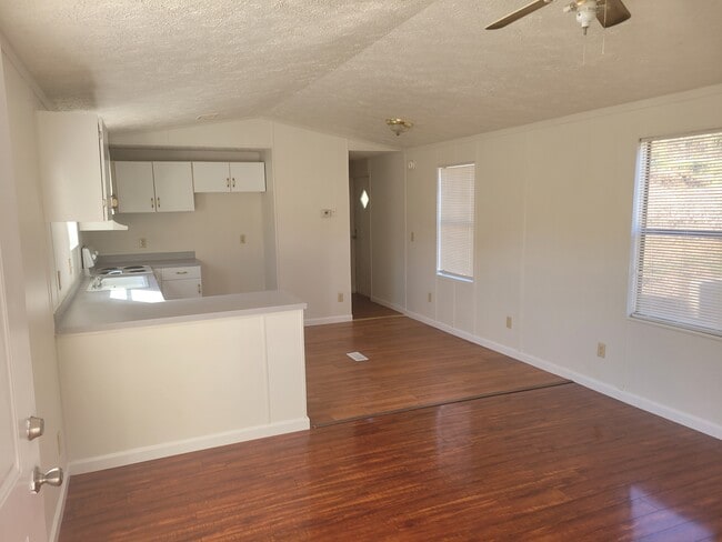 Photo - 716 N Houston Lake Blvd