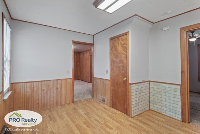 Photo - 257 E Spruce St