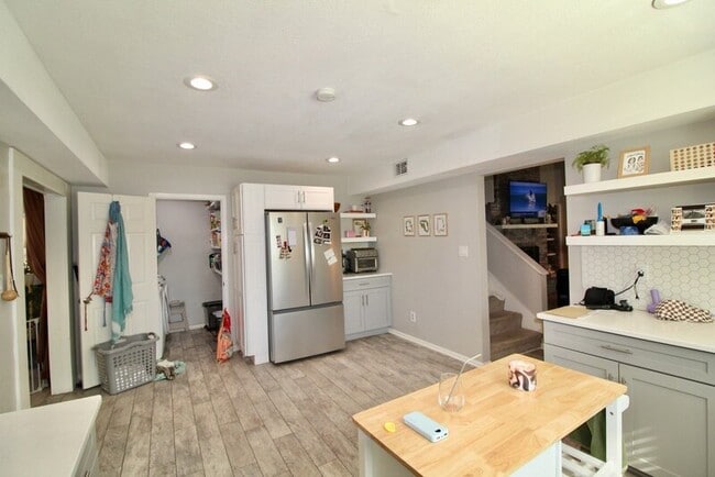 352 Sailfish Dr
