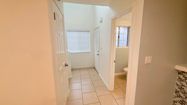 Photo - 1013 Woodside Rd