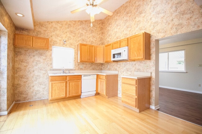 Photo - 6910 Brint Rd