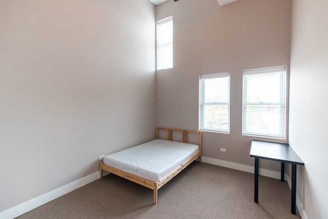 Photo - 3433 S Indiana Ave Unit 301