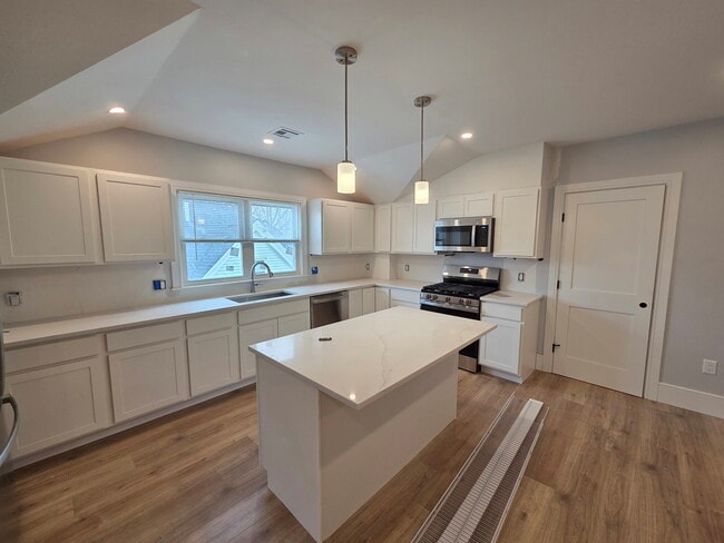 Photo - 28 Brooks St Unidad U3