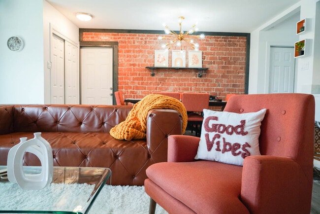 4717 E Polk St Unit SI ID1570244P