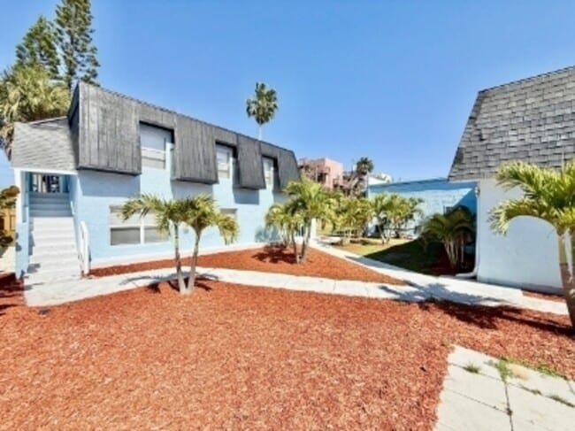 Photo - 14125 Palm St Unit 4