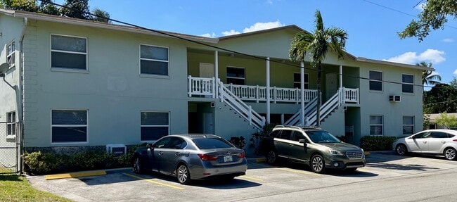 Photo - 300 SW 16th Ct Unidad #2