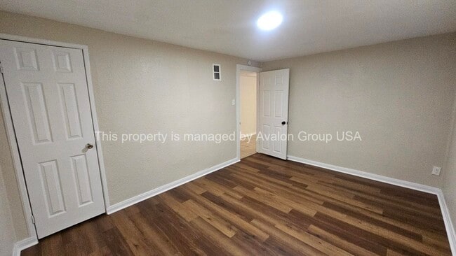 Photo - 9831 Ridge Blvd