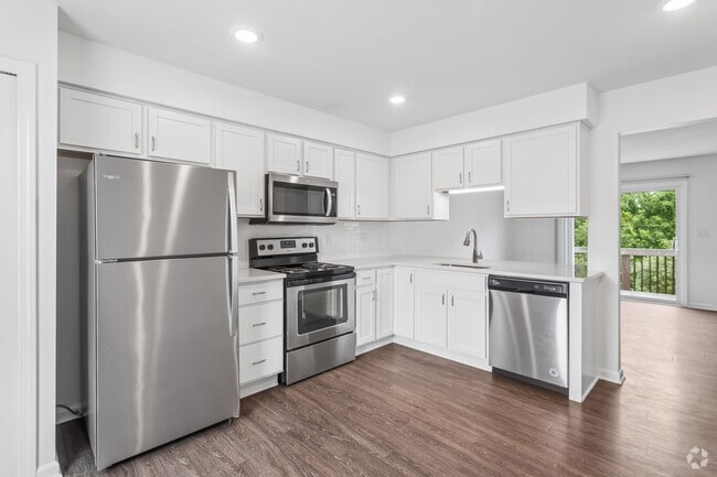 3BR, 2.5BA - 1,686SF - Kitchen