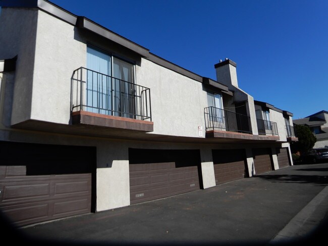 Photo - Pinery Apartments