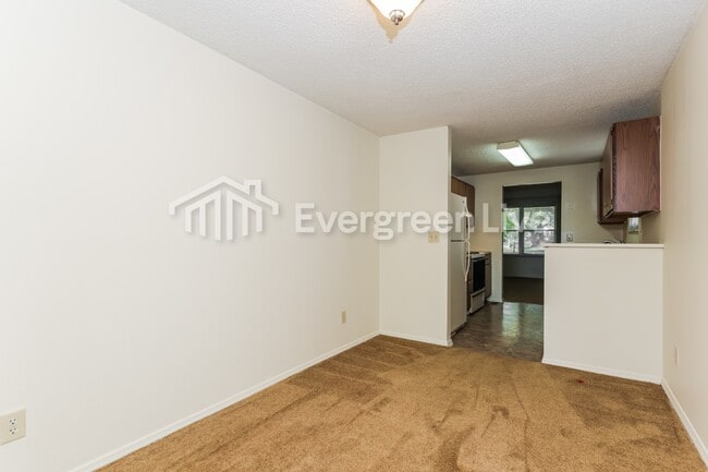 Photo - 6477 Rolling Glen Dr