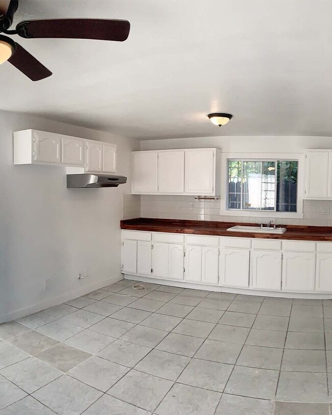 Photo - 9618 Evers Ave